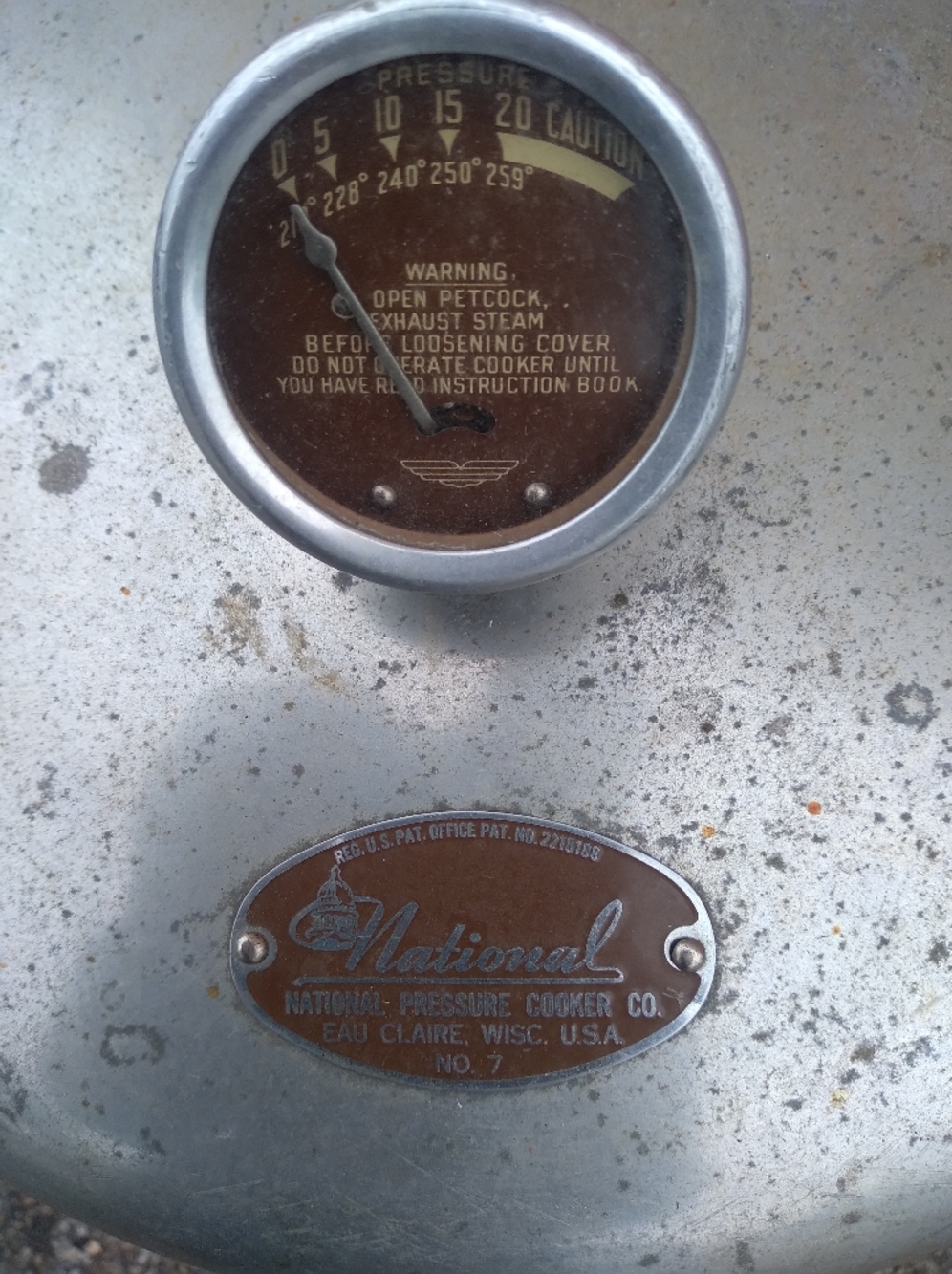 National Aluminum Pressure Cooker Lid with Built-In Gauge — Silver - Picture 4 of 4